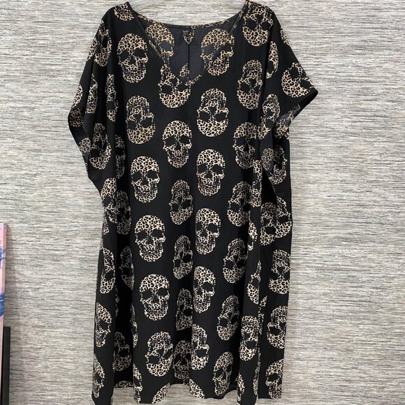 Emery Rose Black V-Neck midi Loose-Fit Dress With Leopard Skull Print Size 4XL - Picture 1 of 4